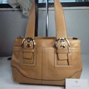 Coach Soho Medium Tan Brown Handbag Purse Smooth Solid Leather Silver Hardware